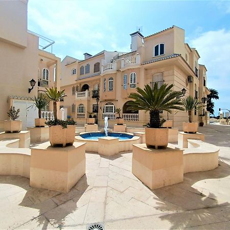 Amazing Penthouse On The Beach, Sea Views, Wifi, Airconditioning And Parking Torrevieja Exterior foto