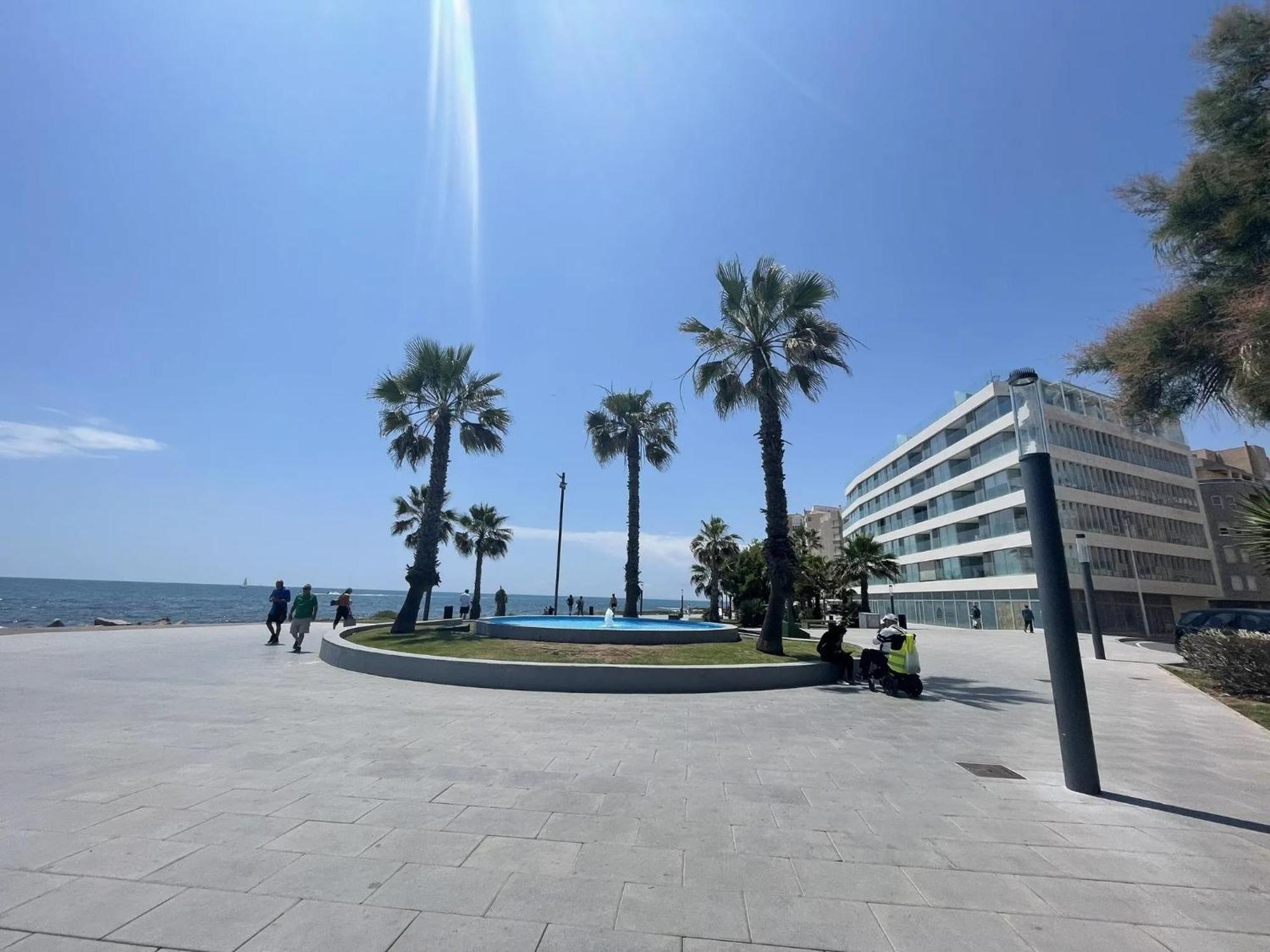 Amazing Penthouse On The Beach, Sea Views, Wifi, Airconditioning And Parking Torrevieja Exterior foto